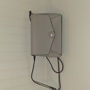 Adjustable crossbody bag